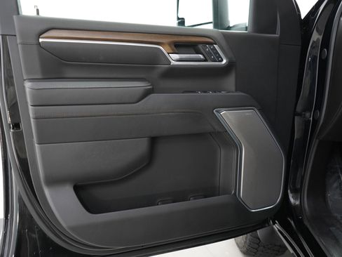 Used 2024 Chevrolet Silverado 3500 High Country w/ High Country Premium Package image 17