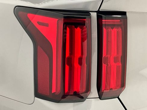 Used 2023 Kia Sorento SX Prestige image 27