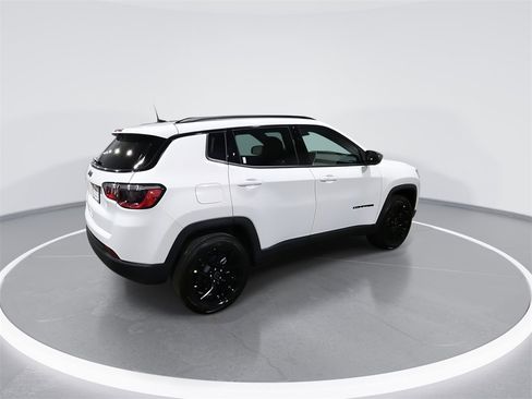 New 2026 Jeep Compass Latitude image 8