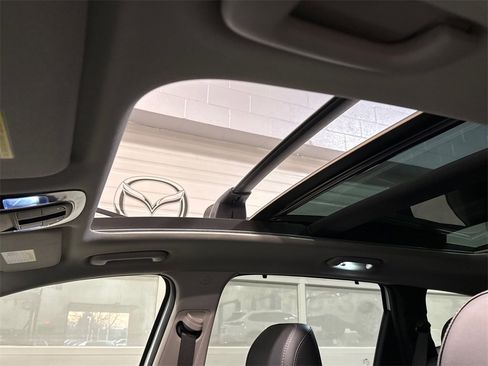 Used 2023 Hyundai Santa Fe SEL w/ Premium Package image 7