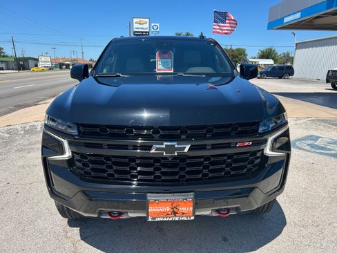 Used 2023 Chevrolet Tahoe Z71 w/ Luxury Package AWD/4WD image 2