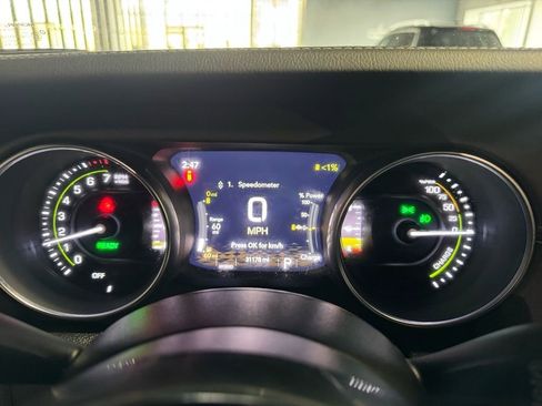 Used 2023 Jeep Wrangler Unlimited Sahara w/ Cold Weather Group image 8