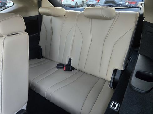 Used 2023 Acura MDX SH-AWD w/ Technology Package image 15