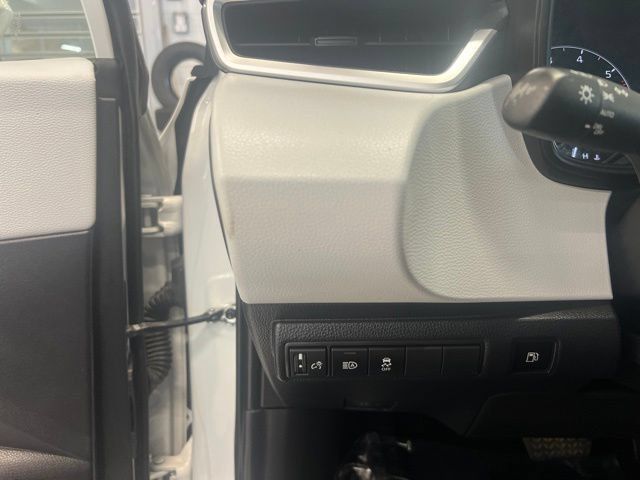 Used 2024 Toyota Corolla SE AWD/4WD image 12