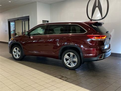 Used 2019 Toyota Highlander Limited image 4