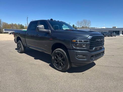 New 2026 RAM 2500 Laramie w/ Night Edition AWD/4WD image 11