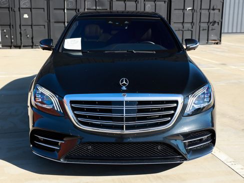 Used 2019 Mercedes-Benz S 560 Sedan image 24
