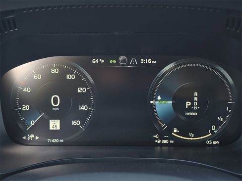 Used 2021 Volvo XC60 T8 R-Design w/ Protection Package Premier image 22