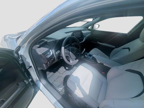 Used 2025 Lexus UX 300h FWD image 7