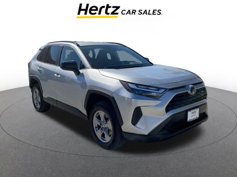 Used 2025 Toyota RAV4 LE image 1