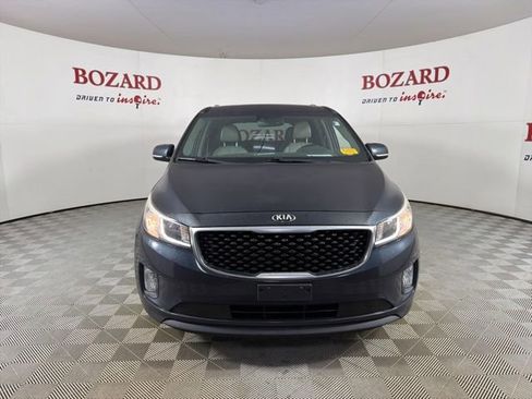 Used 2017 Kia Sedona EX FWD image 2