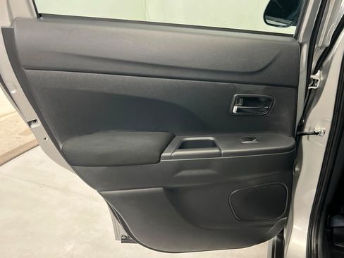 Used 2026 Mitsubishi Outlander Sport AWD image 19