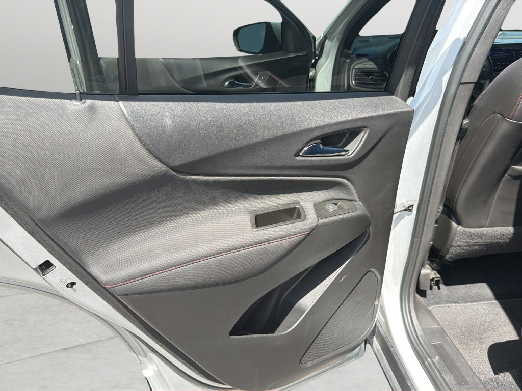 Used 2022 Chevrolet Equinox RS w/ RS Leather Package FWD image 26