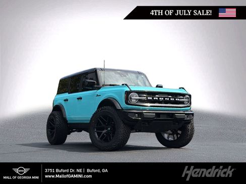 Used 2025 Ford Bronco Outer Banks AWD/4WD image 1