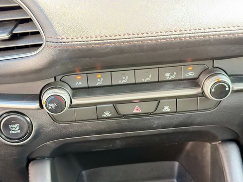 Used 2024 MAZDA MAZDA3 s image 31