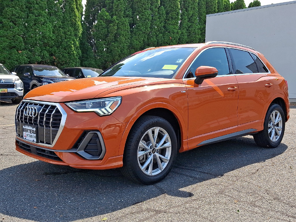 Used 2025 Audi Q3 2.0T Premium AWD/4WD image 3