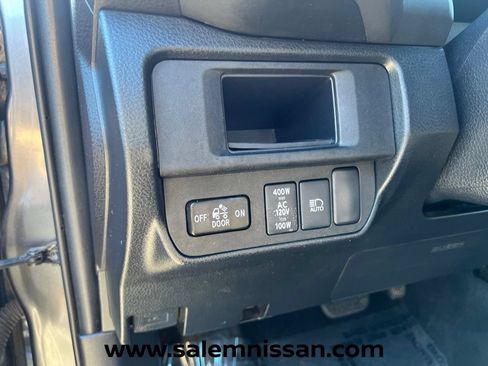 Used 2019 Toyota Tacoma TRD Sport w/ Technology Package AWD/4WD image 15