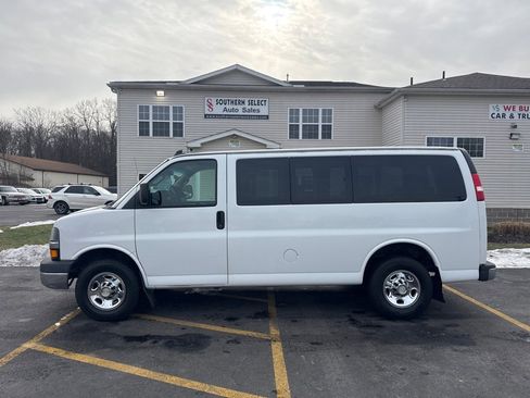 Used 2016 Chevrolet Express 3500 LT w/ LT Preferred Equipment Group image 1