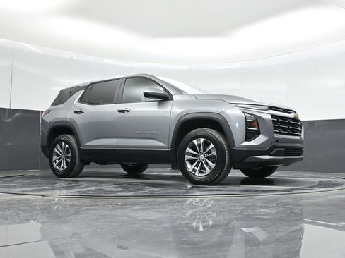 Used 2026 Chevrolet Equinox LT FWD image 55