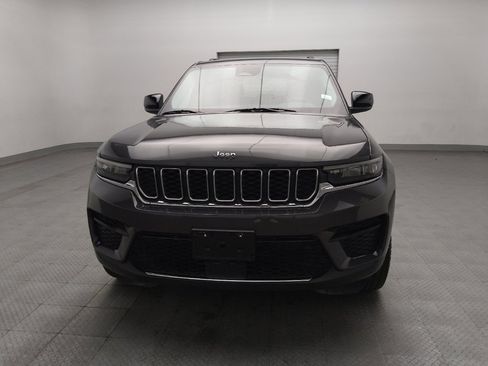 Used 2023 Jeep Grand Cherokee Laredo RWD image 15