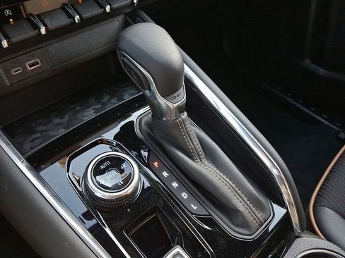 New 2025 GMC Canyon AT4 w/ Nightfall Edition AWD/4WD image 11