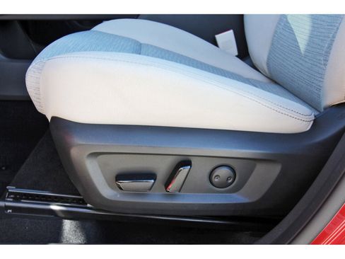 Used 2021 Nissan Rogue SV image 28