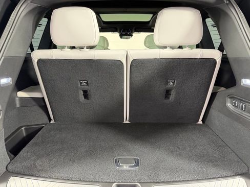 Used 2026 Cadillac Vistiq Sport image 31