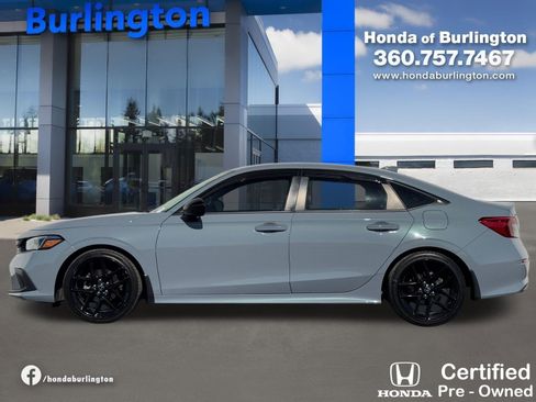 Used 2023 Honda Civic Sport image 3