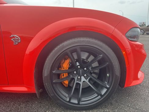 Used 2022 Dodge Charger SRT Hellcat w/ Carbon/Suede Interior Package RWD image 6