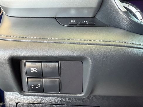 Used 2022 Toyota Highlander XSE FWD image 17