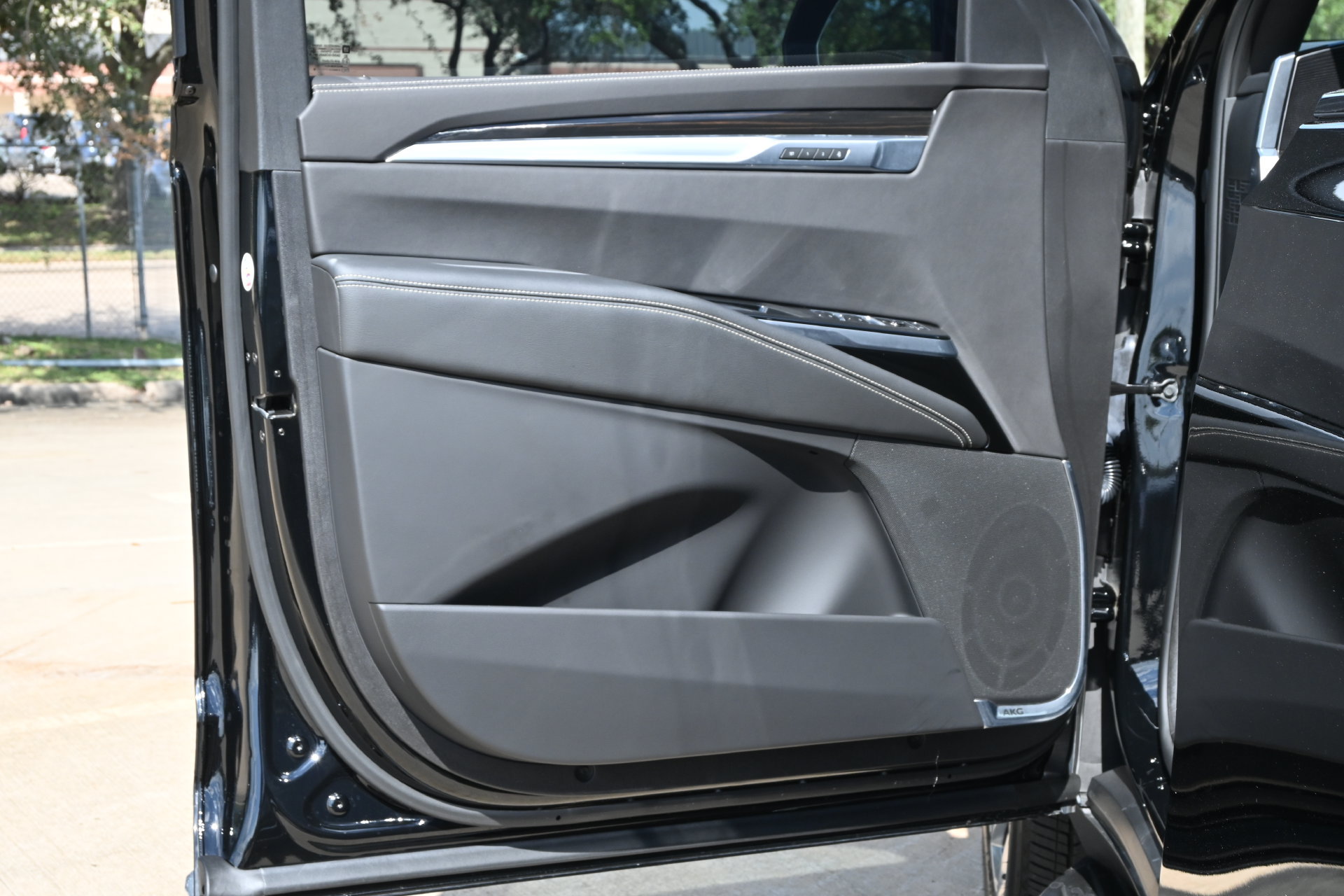Certified 2026 Cadillac Escalade ESV 2WD image 18