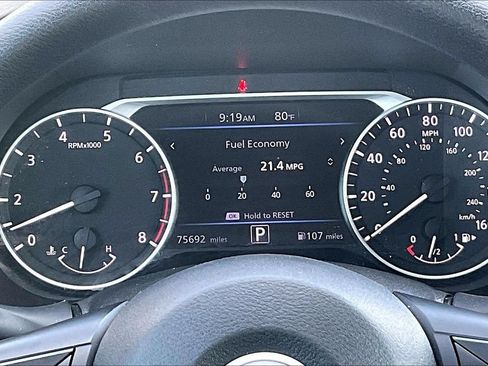 Used 2024 Nissan Sentra SV FWD image 13