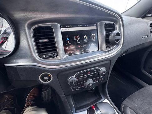 Used 2018 Dodge Charger R/T RWD image 12