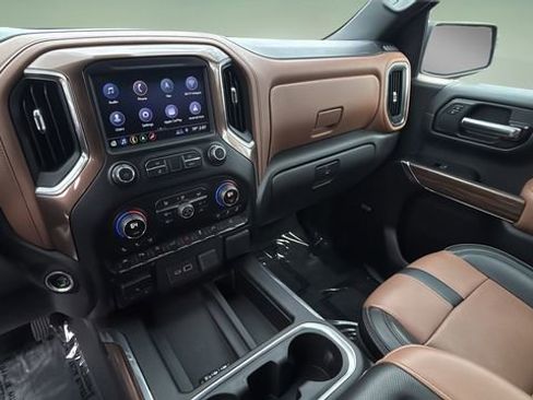 Used 2019 Chevrolet Silverado 1500 High Country w/ High Country Premium Package image 25