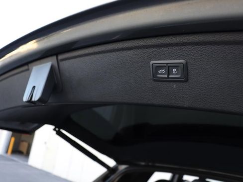 Used 2023 Audi SQ5 Premium Plus w/ Premium Plus Package image 29