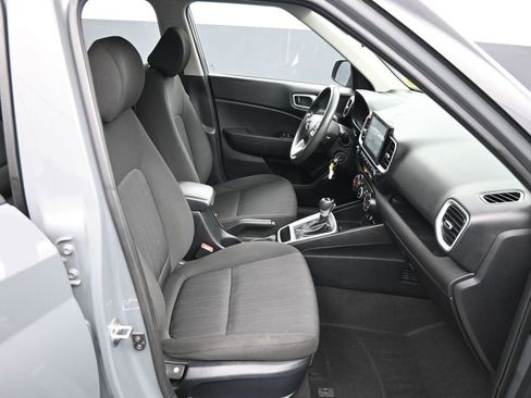 Used 2023 Hyundai Venue SE w/ Cargo Package image 24