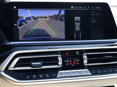 Used 2023 BMW X5 xDrive40i w/ Executive Package image 16