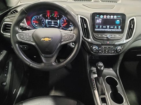 Used 2018 Chevrolet Equinox Premier w/ Infotainment II Package AWD/4WD image 22