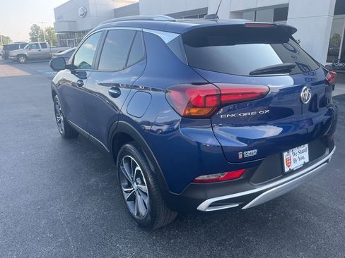 Used 2022 Buick Encore GX Select image 3