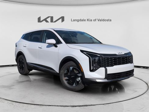 New 2026 Kia Sportage LX FWD image 2