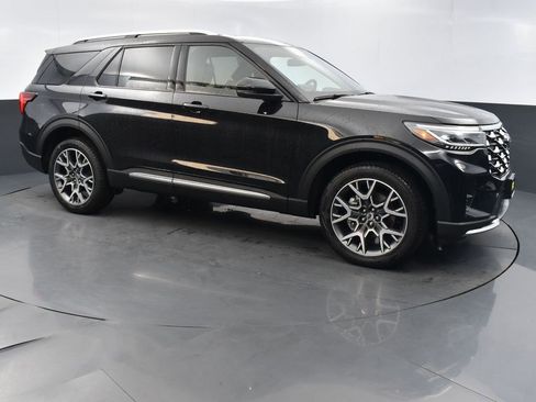 New 2025 Ford Explorer Platinum w/ Ultimate Package image 3