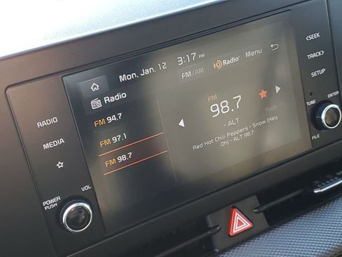 Used 2023 Kia Sportage LX image 14