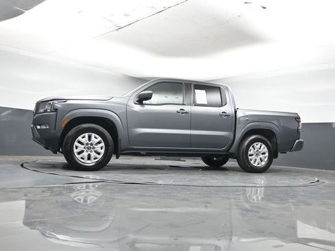 Used 2024 Nissan Frontier SV w/ SV Convenience Package image 29