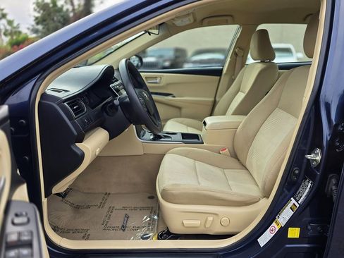 Used 2015 Toyota Camry LE image 15