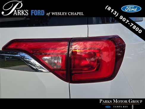 Used 2018 GMC Acadia SLT image 9