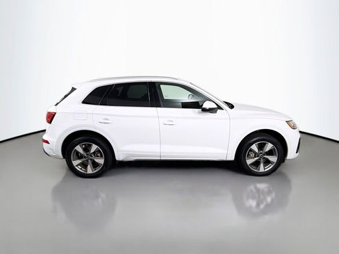 Used 2023 Audi Q5 Premium w/ Convenience Package AWD/4WD image 8