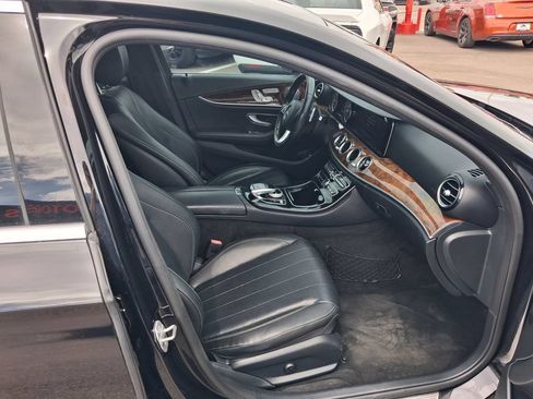 Used 2017 Mercedes-Benz E 300 4MATIC image 11
