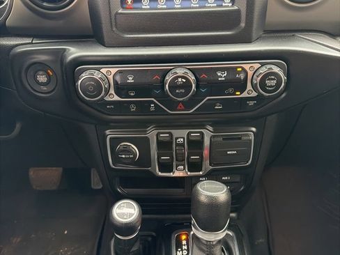 Used 2022 Jeep Gladiator Sport AWD/4WD image 26