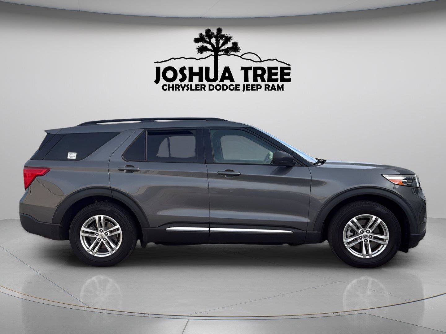 Used 2022 Ford Explorer XLT RWD image 12