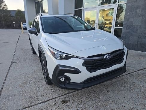 Used 2024 Subaru Crosstrek 2.5i Limited w/ Crosstrek Mirror Package image 6